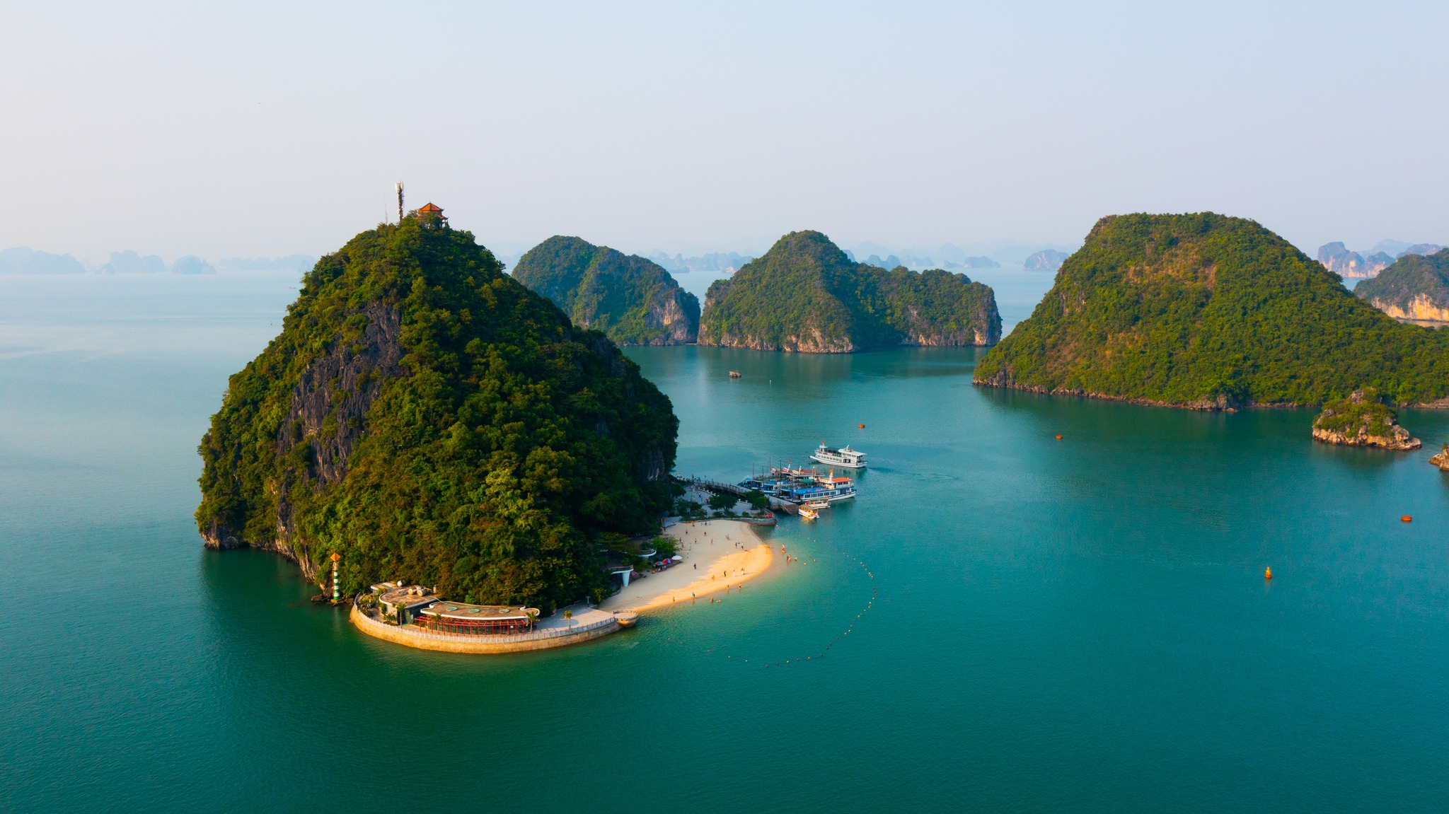 5 days. North Vietnam Tour: Hanoi – Ninh Binh – Halong Bay