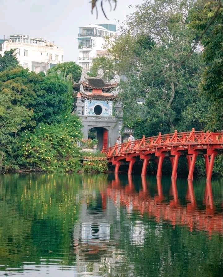 ngoc son temple