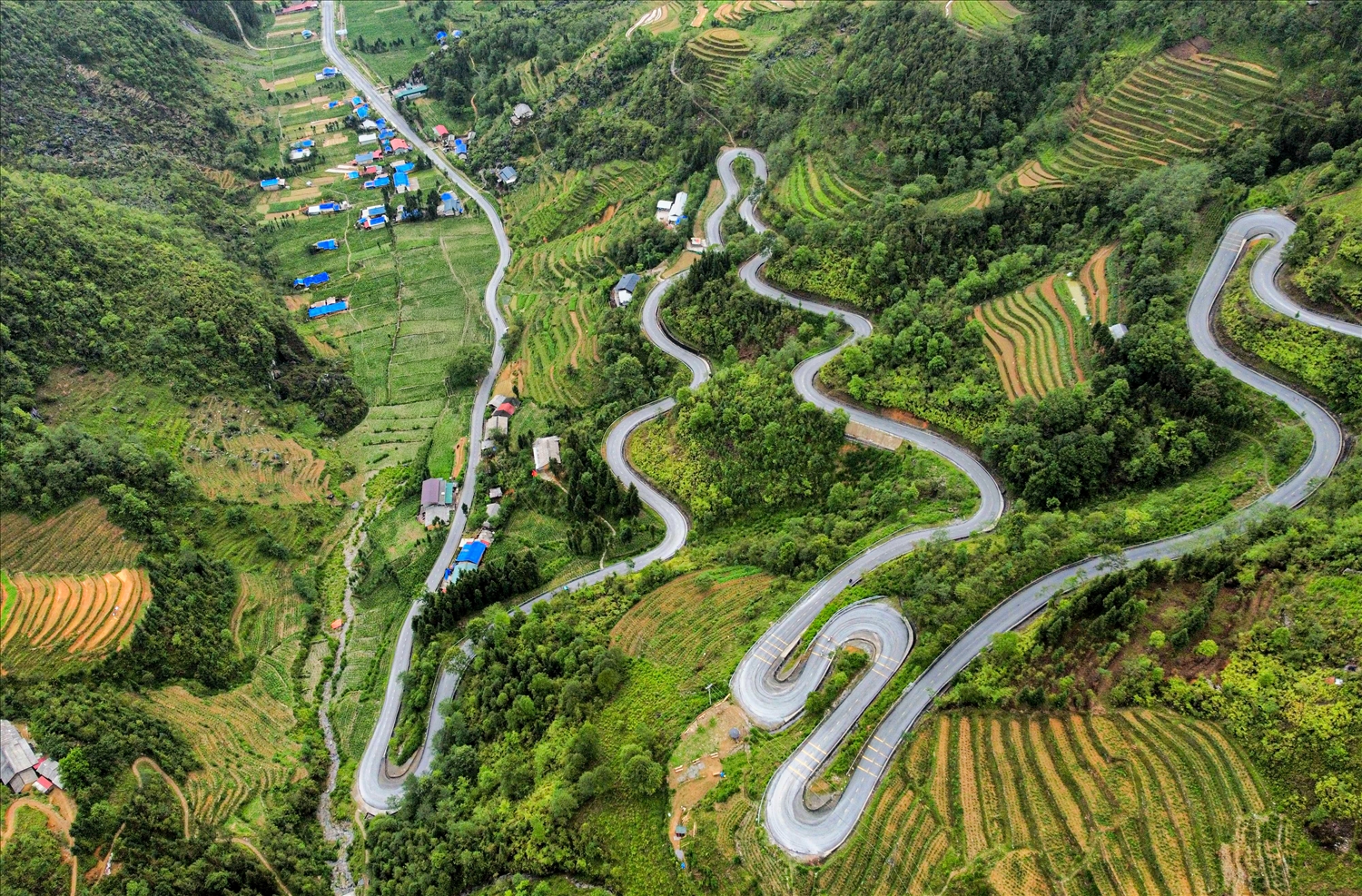 5 Days. Scenic Ha Giang Road Trip