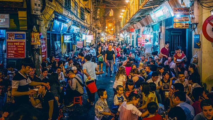 Ta Hien Street (“Beer Street”)