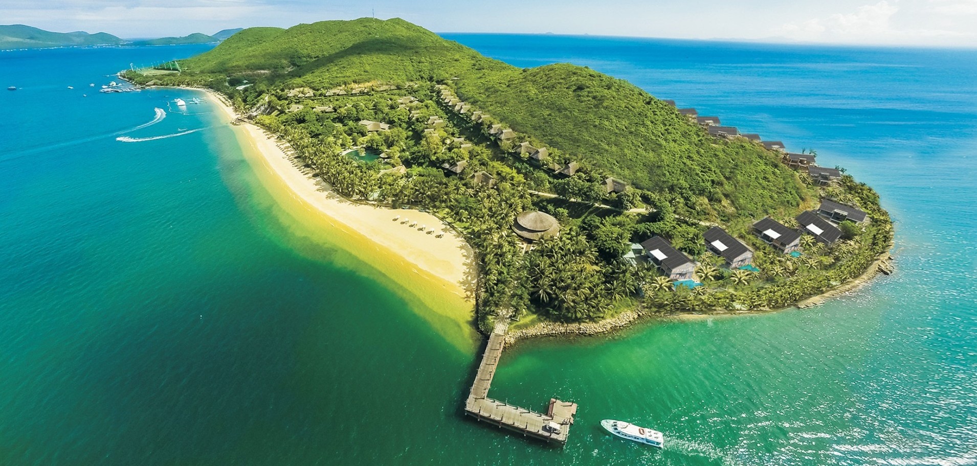 Hon Tam Island