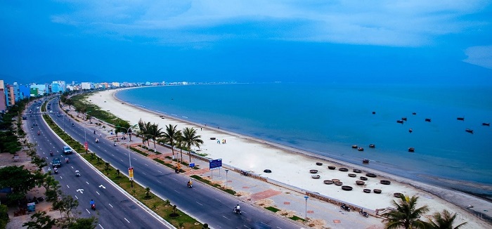 Pham Van Dong Beach