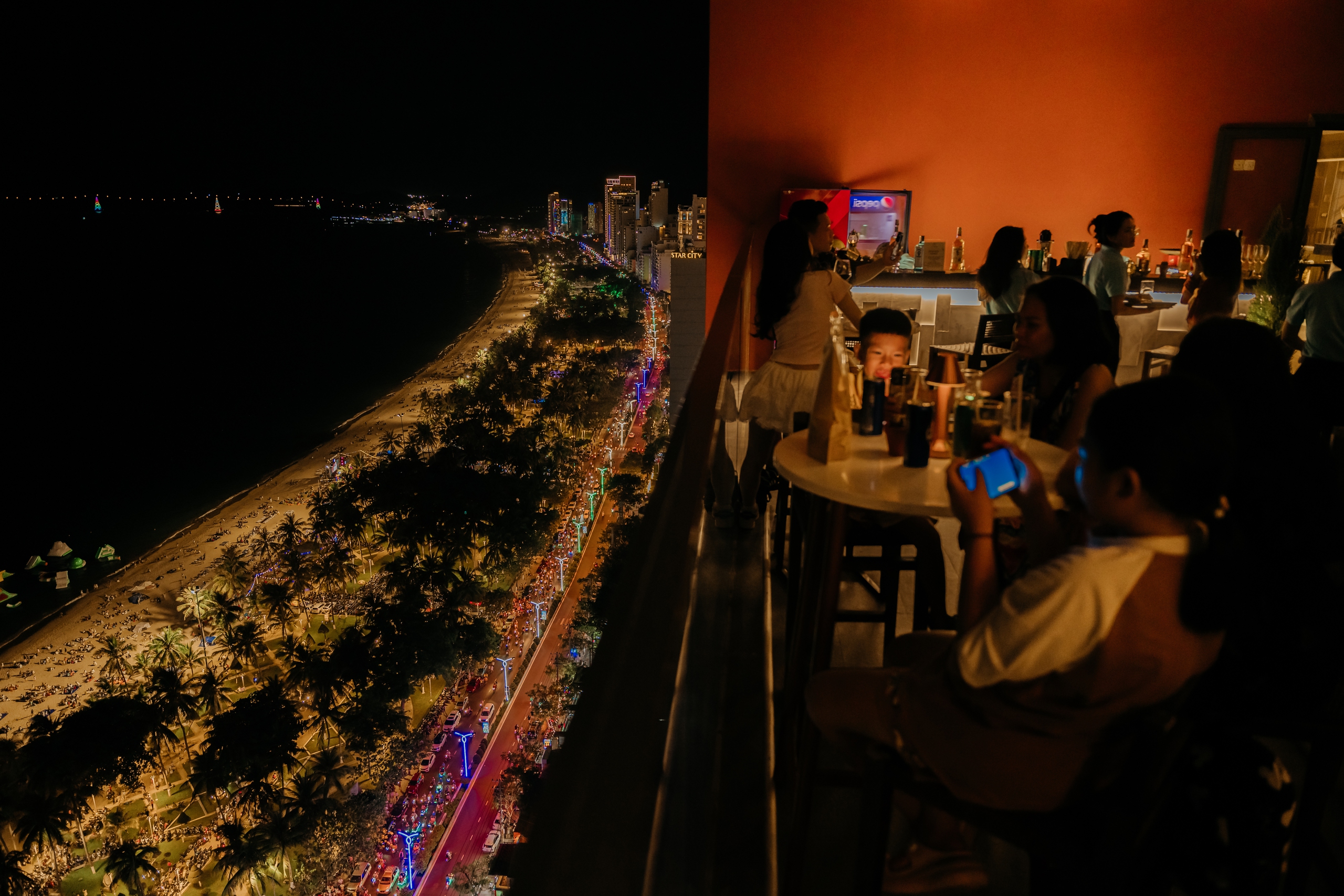Wanderlust Rooftop & Beach Bar